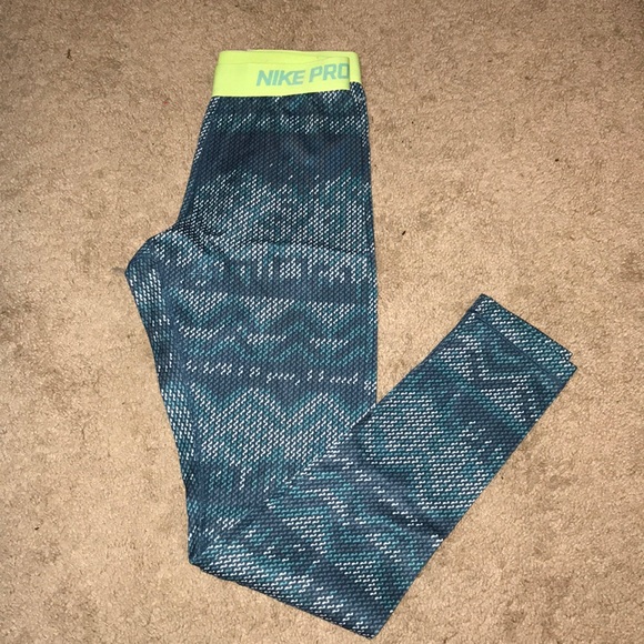Nike Pants - Nike Pro Tights - Size M